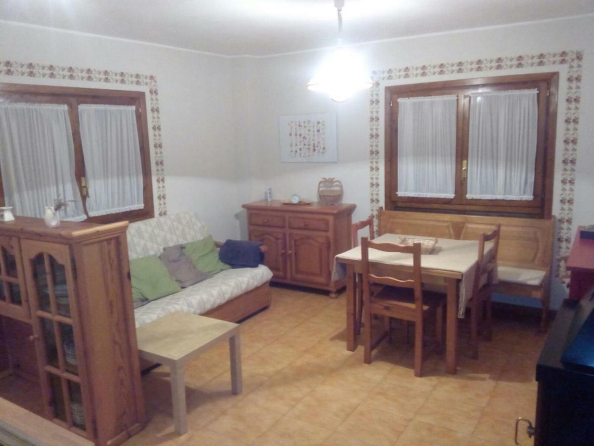 Apartamento Modesto En Las Montanas Del Pirineo Aragones En Alquiler Altruista Economico Villanúa Exterior foto